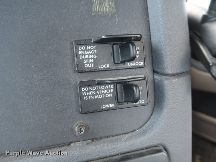 image for item HA9123 2016 Freightliner Cascadia 125  semi truck