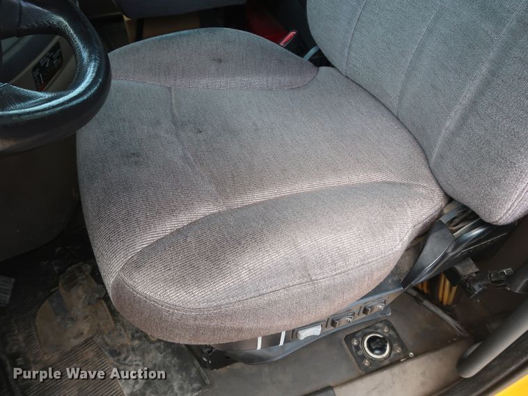 image for item HA9123 2016 Freightliner Cascadia 125  semi truck