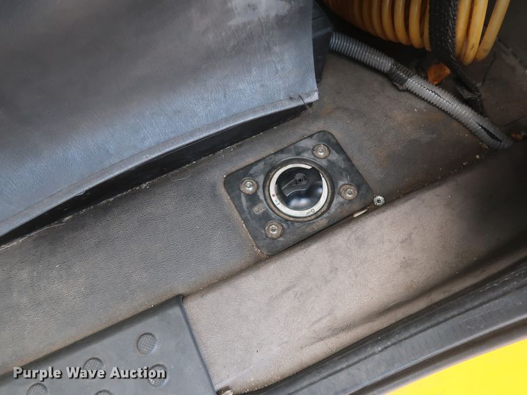 image for item HA9123 2016 Freightliner Cascadia 125  semi truck