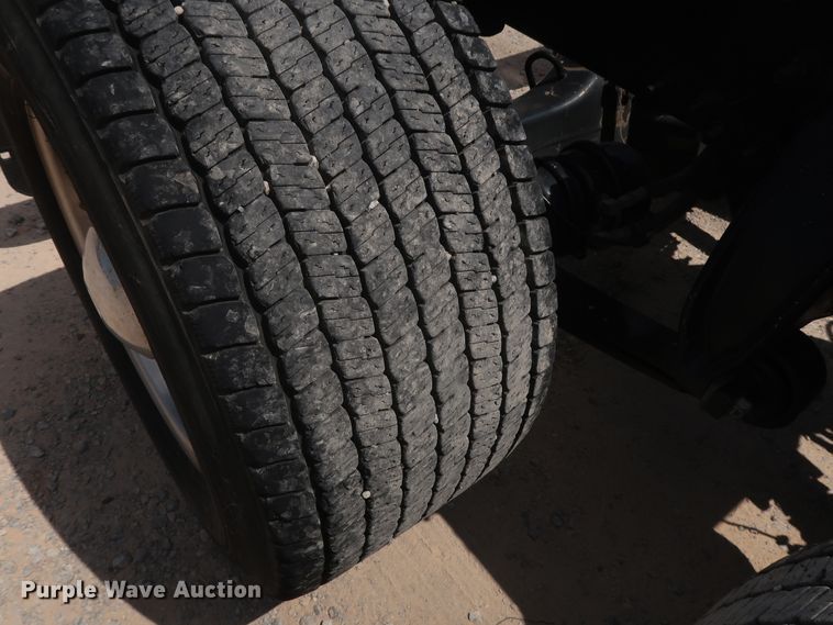 image for item HA9123 2016 Freightliner Cascadia 125  semi truck