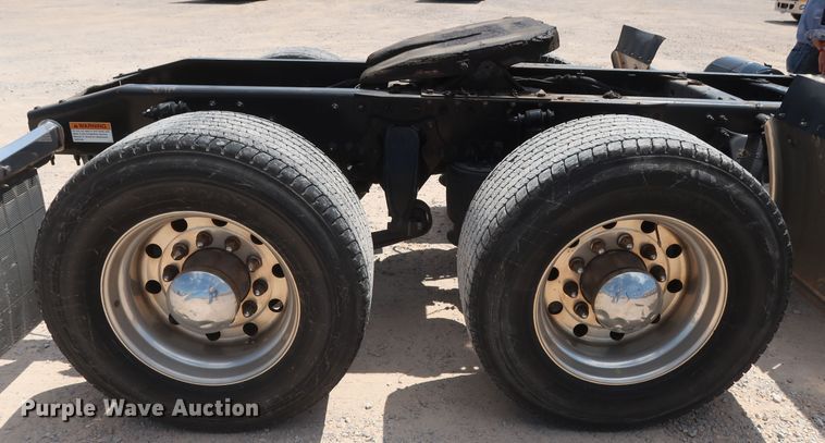 image for item HA9123 2016 Freightliner Cascadia 125  semi truck