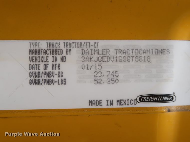 image for item HA9123 2016 Freightliner Cascadia 125  semi truck