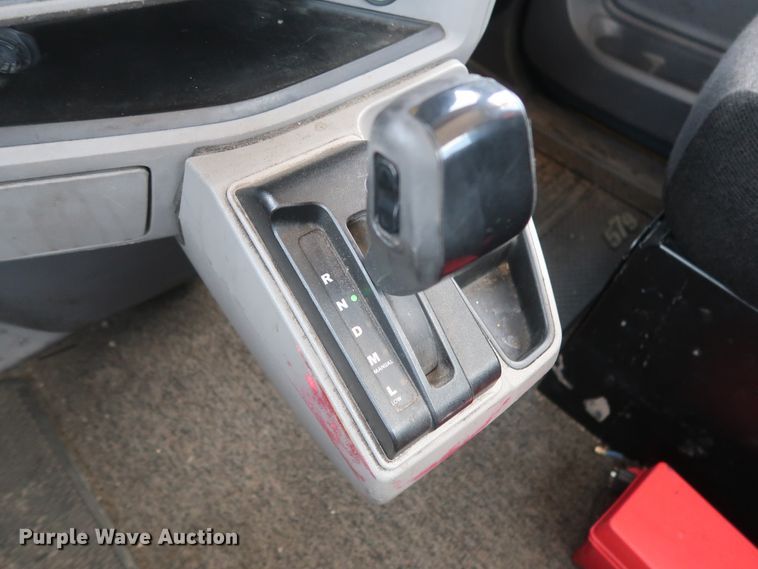 image for item HA9124 2017 Peterbilt 579  semi truck