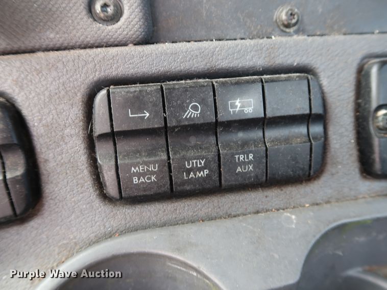 image for item HA9125 2017 Freightliner Cascadia 125  semi truck