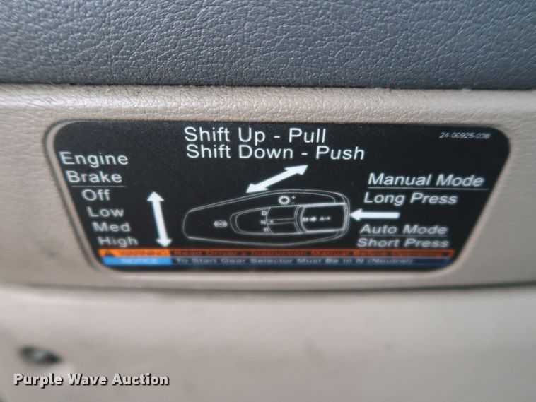 image for item HA9125 2017 Freightliner Cascadia 125  semi truck