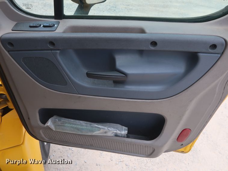 image for item HA9125 2017 Freightliner Cascadia 125  semi truck