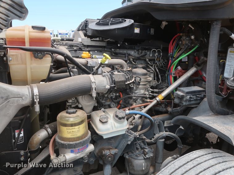 image for item HA9125 2017 Freightliner Cascadia 125  semi truck