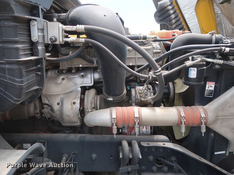 image for item HA9125 2017 Freightliner Cascadia 125  semi truck