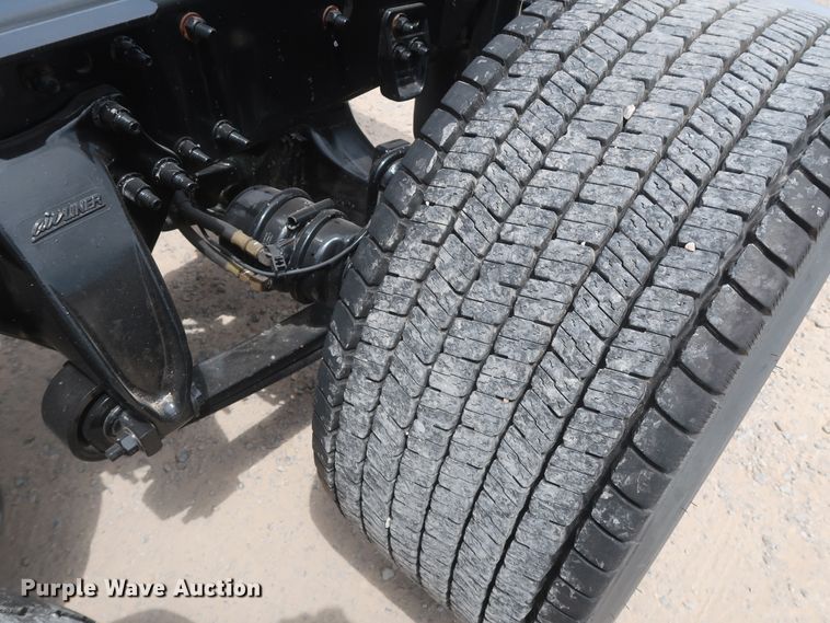 image for item HA9125 2017 Freightliner Cascadia 125  semi truck