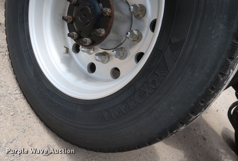 image for item HA9125 2017 Freightliner Cascadia 125  semi truck