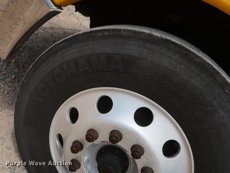 image for item HA9125 2017 Freightliner Cascadia 125  semi truck