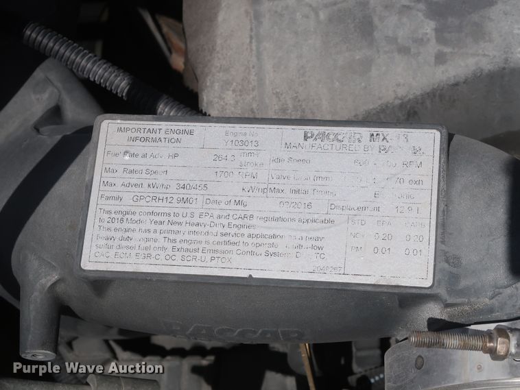 image for item HA9126 2017 Peterbilt 579  semi truck