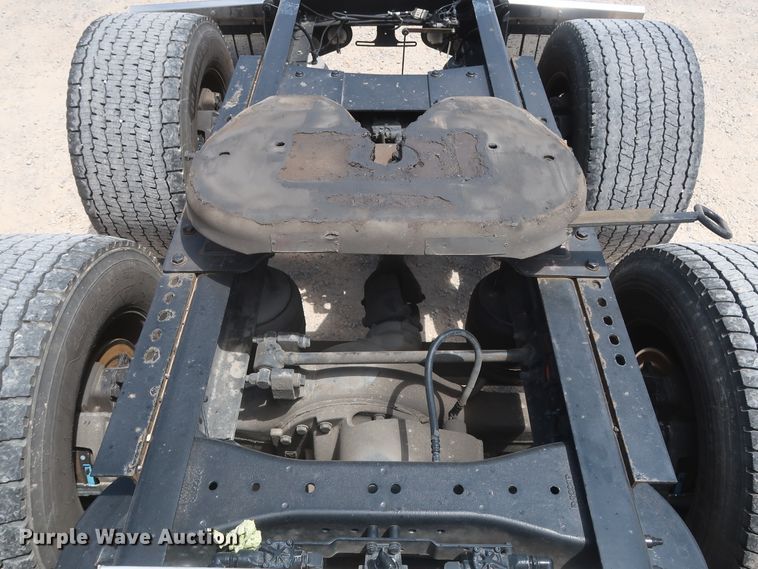 image for item HA9126 2017 Peterbilt 579  semi truck