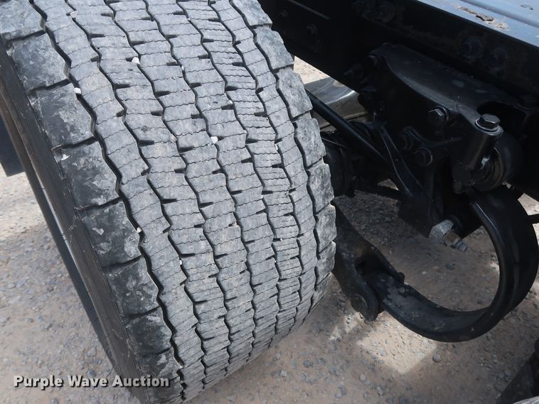 image for item HA9126 2017 Peterbilt 579  semi truck