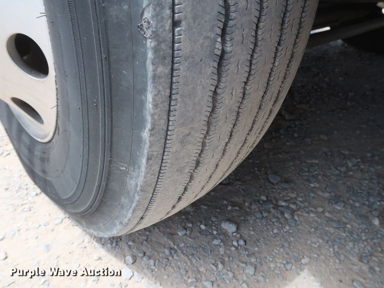 image for item HA9126 2017 Peterbilt 579  semi truck