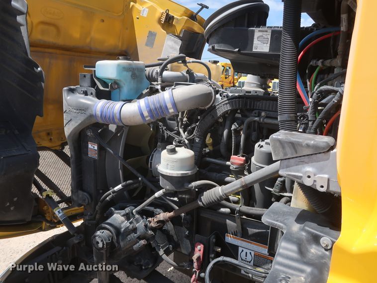 image for item HA9127 2017 Peterbilt 579  semi truck