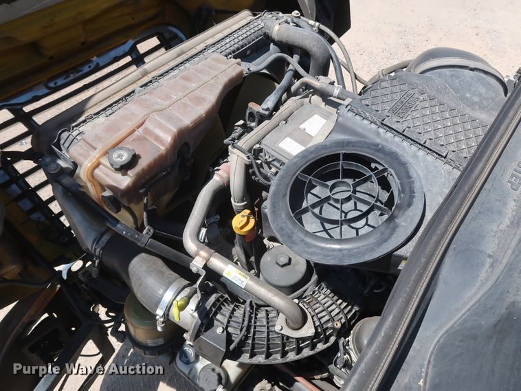 image for item HA9128 2017 Freightliner Cascadia 125  semi truck