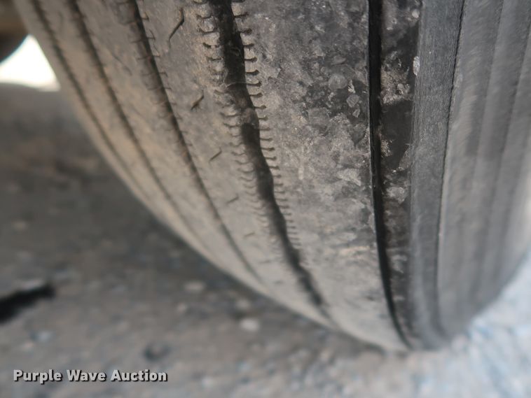 image for item HA9128 2017 Freightliner Cascadia 125  semi truck