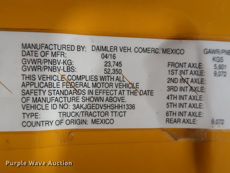 image for item HA9128 2017 Freightliner Cascadia 125  semi truck