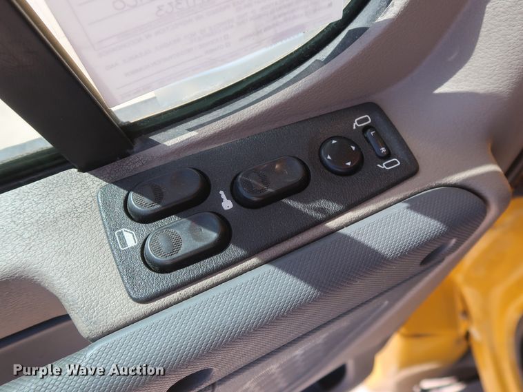 image for item HA9129 2017 Freightliner Cascadia 125  semi truck