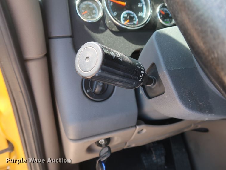 image for item HA9129 2017 Freightliner Cascadia 125  semi truck