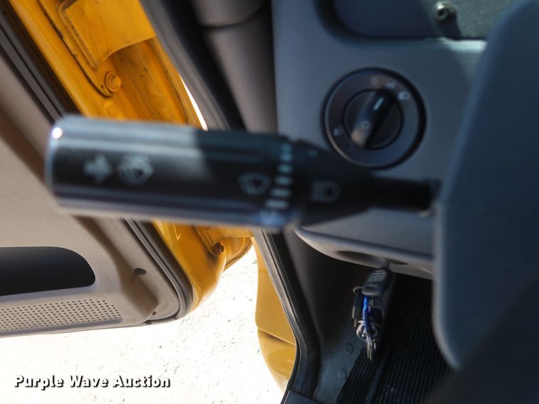 image for item HA9129 2017 Freightliner Cascadia 125  semi truck