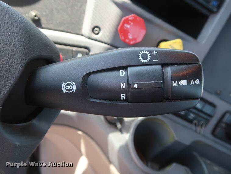 image for item HA9129 2017 Freightliner Cascadia 125  semi truck