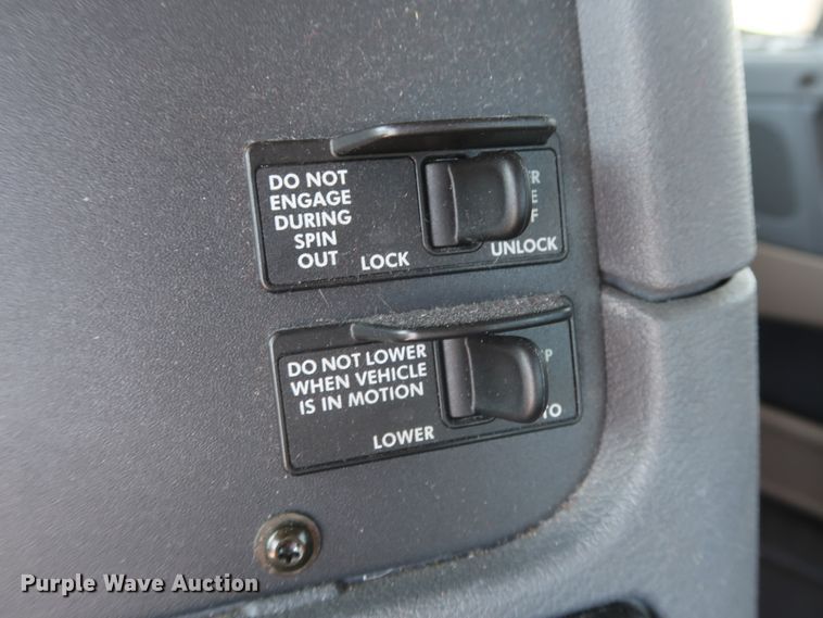 image for item HA9129 2017 Freightliner Cascadia 125  semi truck