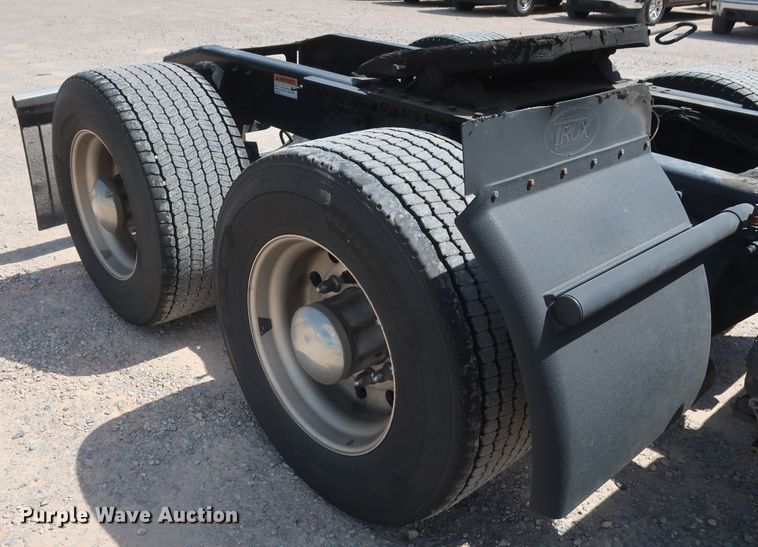 image for item HA9129 2017 Freightliner Cascadia 125  semi truck