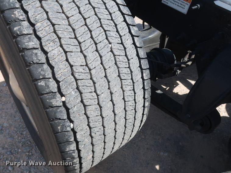 image for item HA9129 2017 Freightliner Cascadia 125  semi truck