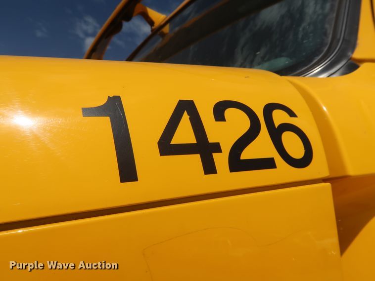 image for item HA9129 2017 Freightliner Cascadia 125  semi truck