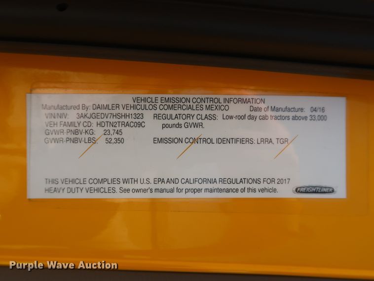 image for item HA9129 2017 Freightliner Cascadia 125  semi truck