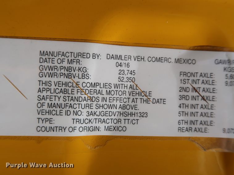 image for item HA9129 2017 Freightliner Cascadia 125  semi truck