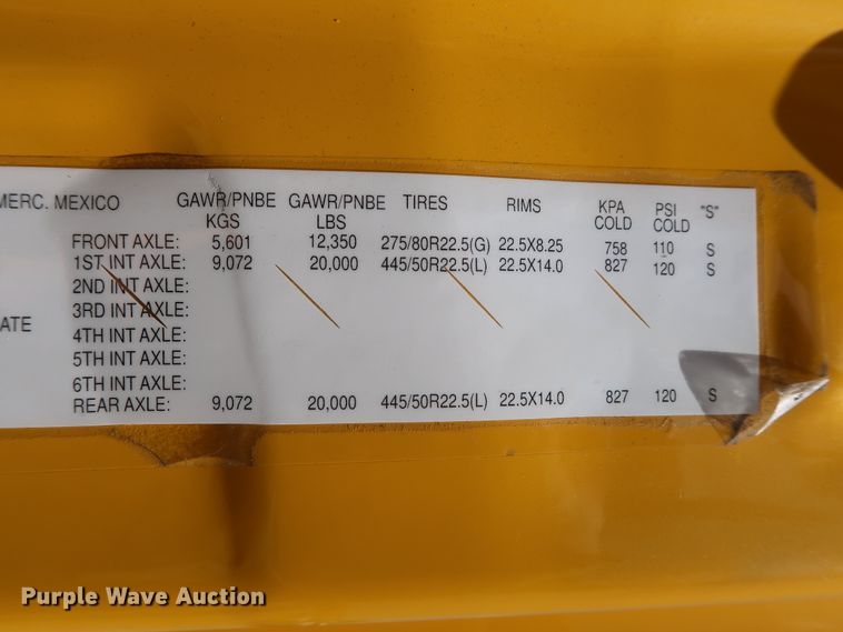 image for item HA9129 2017 Freightliner Cascadia 125  semi truck