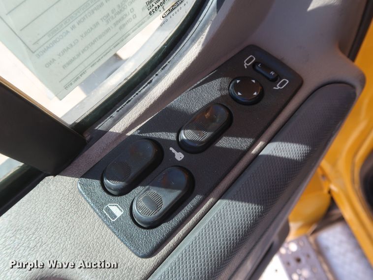 image for item HA9130 2015 Freightliner Cascadia 125  semi truck