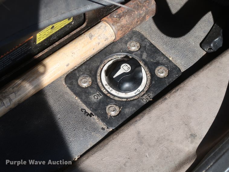 image for item HA9130 2015 Freightliner Cascadia 125  semi truck