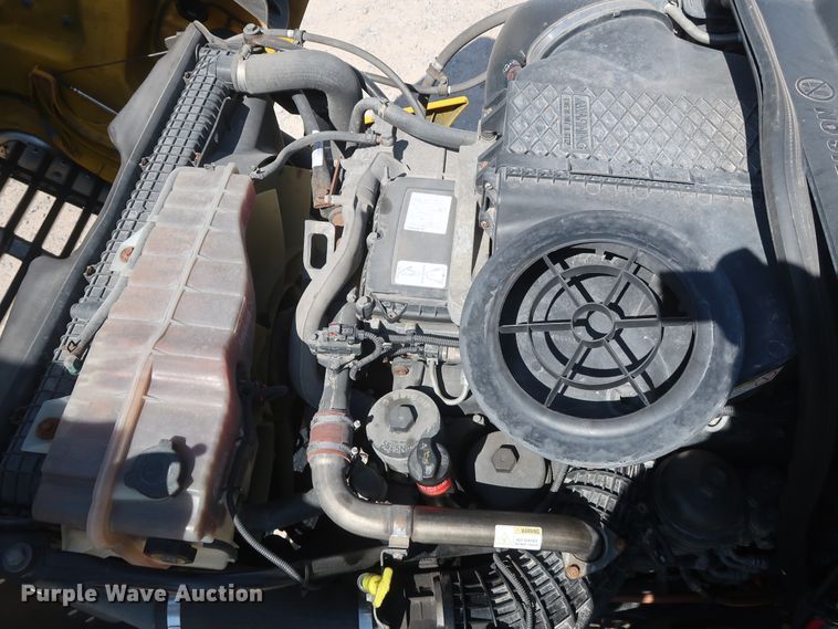 image for item HA9130 2015 Freightliner Cascadia 125  semi truck