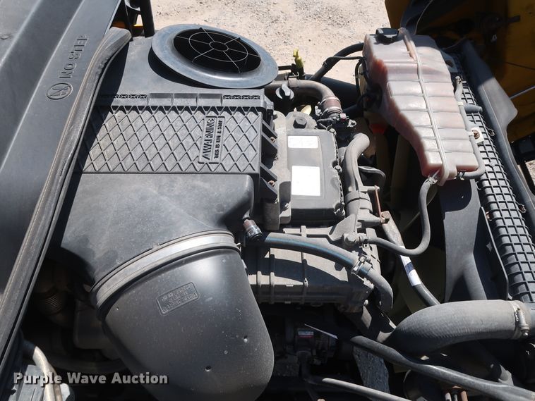 image for item HA9130 2015 Freightliner Cascadia 125  semi truck