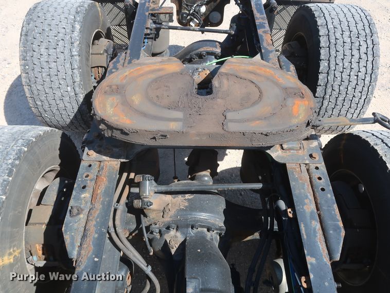 image for item HA9130 2015 Freightliner Cascadia 125  semi truck