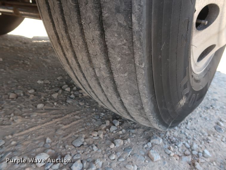 image for item HA9130 2015 Freightliner Cascadia 125  semi truck