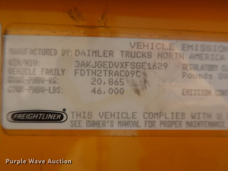 image for item HA9130 2015 Freightliner Cascadia 125  semi truck