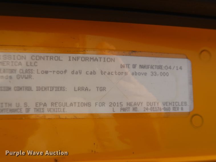 image for item HA9130 2015 Freightliner Cascadia 125  semi truck