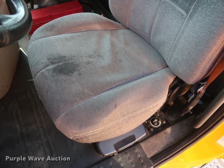 image for item HA9131 2015 Freightliner Cascadia 125  semi truck