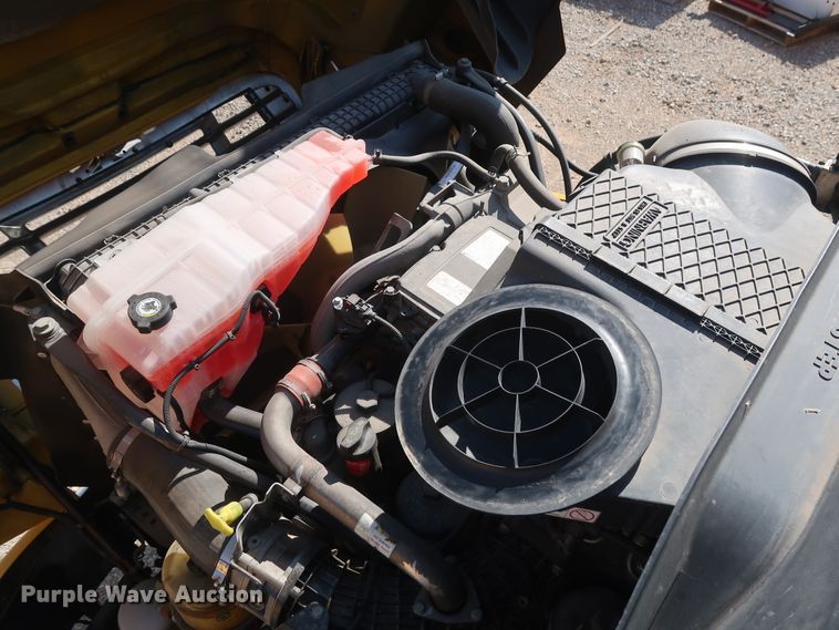 image for item HA9131 2015 Freightliner Cascadia 125  semi truck