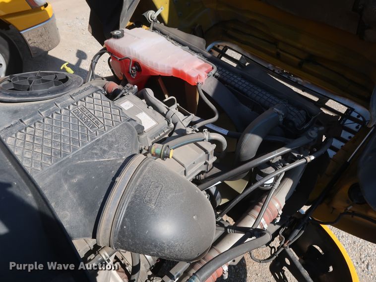 image for item HA9131 2015 Freightliner Cascadia 125  semi truck