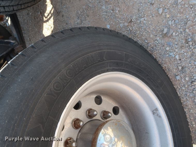 image for item HA9131 2015 Freightliner Cascadia 125  semi truck