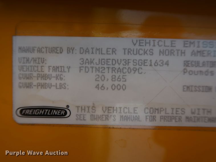 image for item HA9131 2015 Freightliner Cascadia 125  semi truck