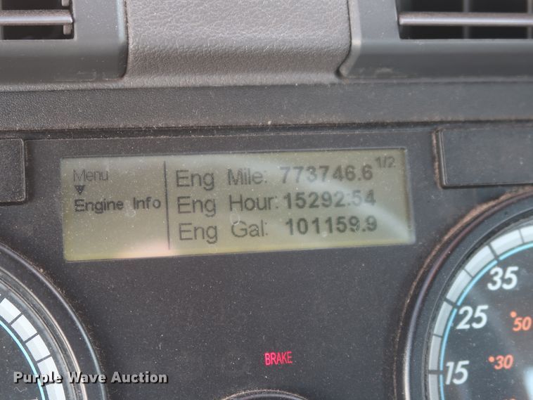 image for item HA9132 2014 Freightliner Cascadia 125 semi truck