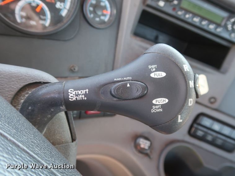 image for item HA9132 2014 Freightliner Cascadia 125 semi truck