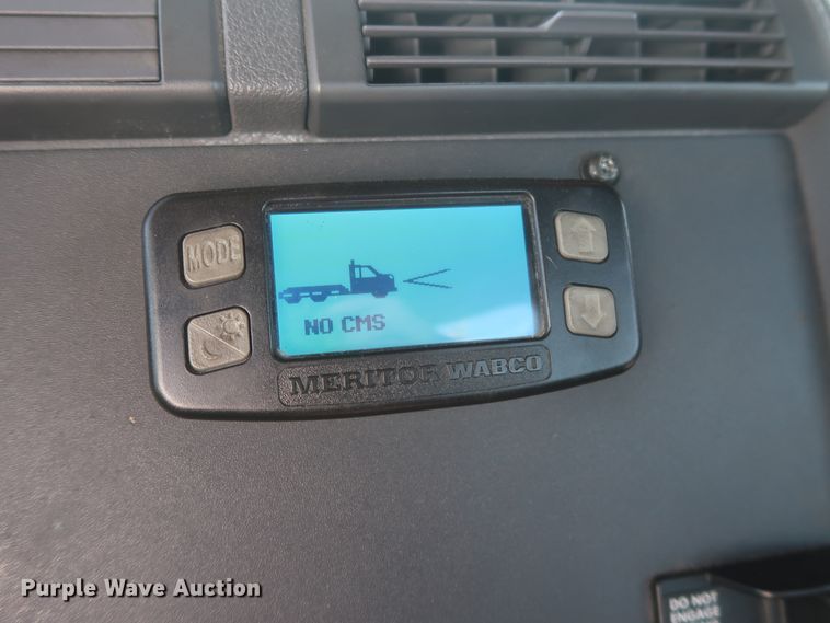 image for item HA9132 2014 Freightliner Cascadia 125 semi truck